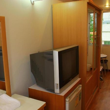 Ratchaphruek 2007 Hotel Чомтонг Екстер'єр фото